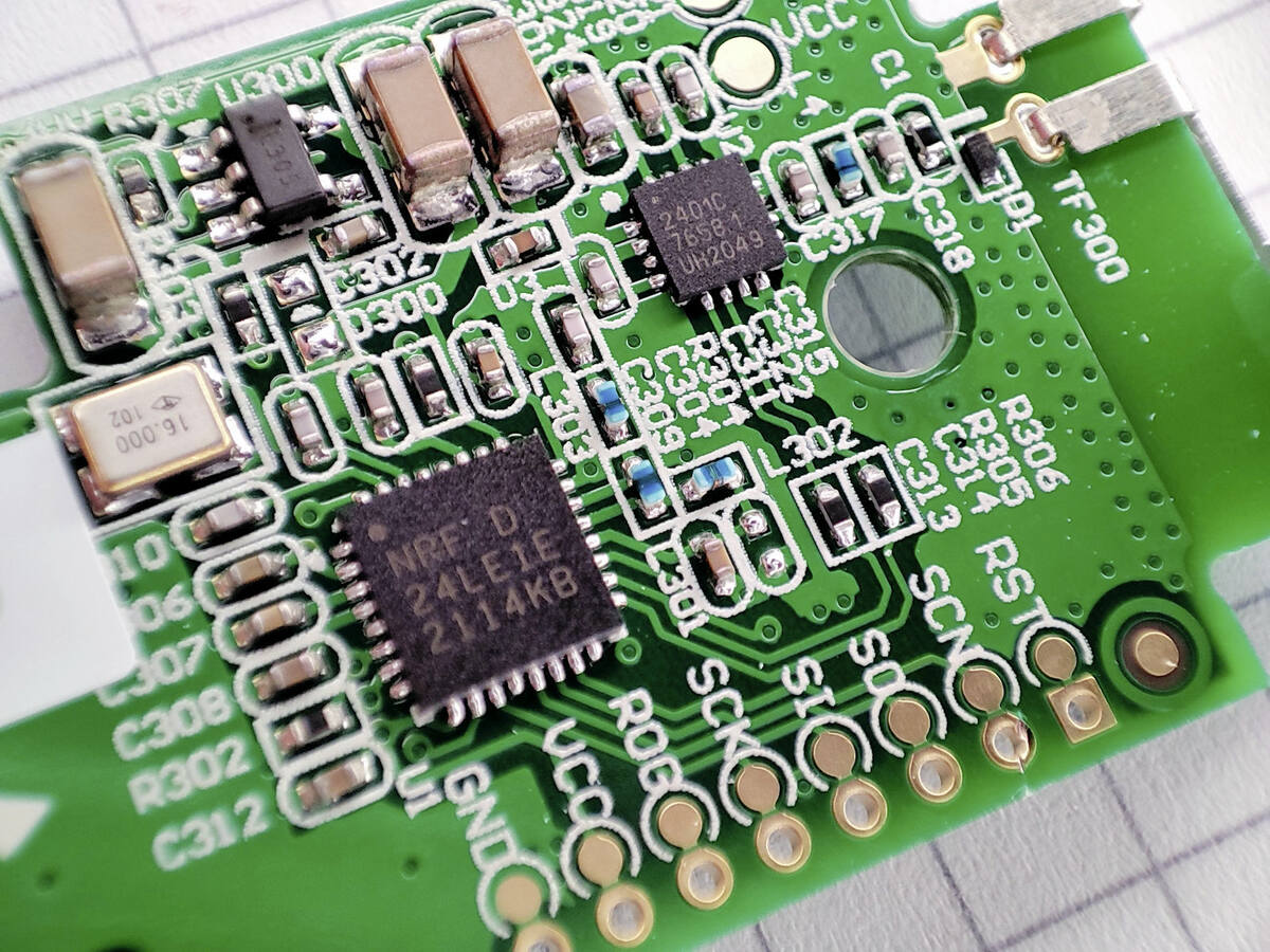 DTU-lite-S BLE transceiver Nordic Semiconductors NRF24LE1E2114KB MCU